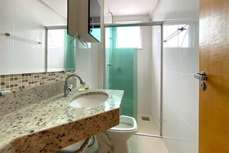 Apartamento à venda com 71m², 3 quartos e 3 vagas Apartamento à venda com 71m², 3 quartos e 3 vagasBanheiro