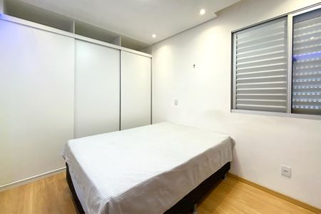 Apartamento à venda com 71m², 3 quartos e 3 vagas Apartamento à venda com 71m², 3 quartos e 3 vagasSuite