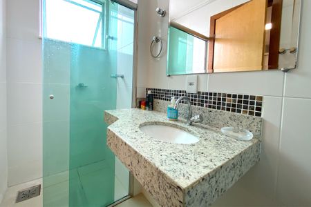 Apartamento à venda com 71m², 3 quartos e 3 vagas Apartamento à venda com 71m², 3 quartos e 3 vagasBanheiro da Suíte