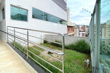 Apartamento à venda com 71m², 3 quartos e 3 vagas Apartamento à venda com 71m², 3 quartos e 3 vagasRampa acesso