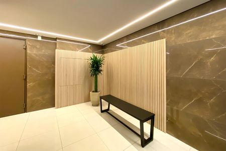 Apartamento à venda com 71m², 3 quartos e 3 vagas Apartamento à venda com 71m², 3 quartos e 3 vagasÁrea comum - Hall