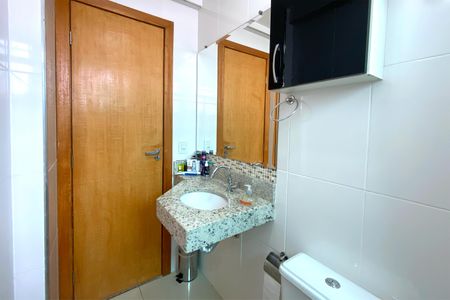 Apartamento à venda com 71m², 3 quartos e 3 vagas Apartamento à venda com 71m², 3 quartos e 3 vagasBanheiro