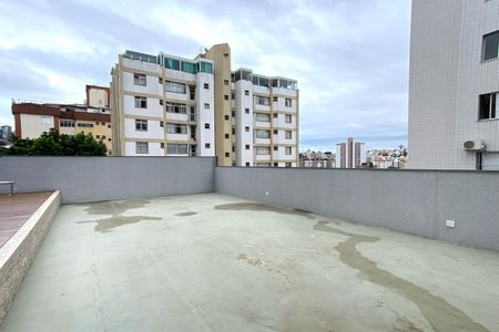 Apartamento à venda com 71m², 3 quartos e 3 vagas Apartamento à venda com 71m², 3 quartos e 3 vagasÁrea comum - Pátio