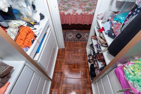 Apartamento à venda com 105m², 3 quartos e 2 vagasCloset da Suite