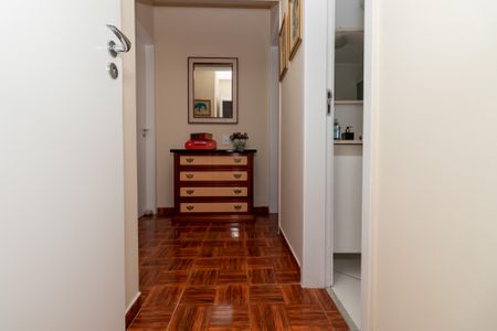 Apartamento à venda com 105m², 3 quartos e 2 vagasCorredor