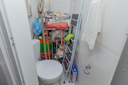 Apartamento à venda com 105m², 3 quartos e 2 vagasBanheiro de Serviço