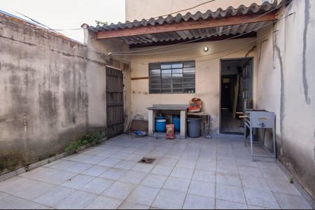 Casa à venda com 150m², 3 quartos e 1 vagaÁrea de serviço