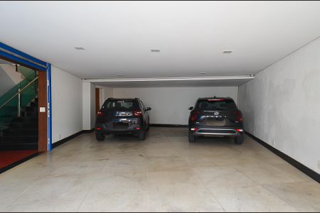 Casa à venda com 630m², 4 quartos e 5 vagasGaragem