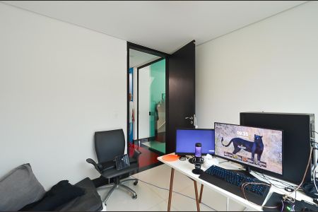 Casa à venda com 630m², 4 quartos e 5 vagasEscritório 2