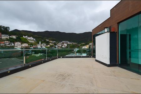 Casa à venda com 630m², 4 quartos e 5 vagasTerraço