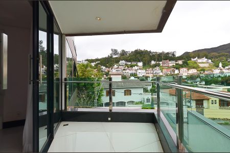Casa à venda com 630m², 4 quartos e 5 vagasVaranda Suíte 1