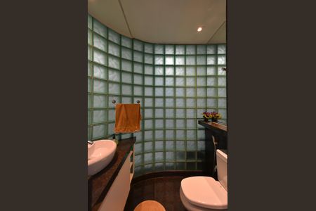 Casa à venda com 630m², 4 quartos e 5 vagasLavabo