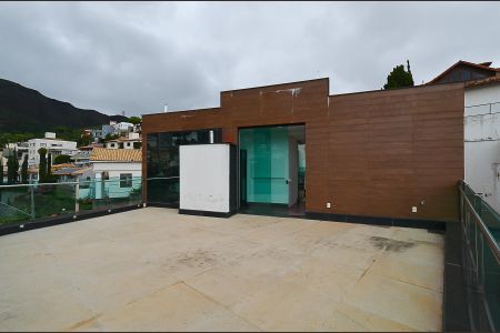 Casa à venda com 630m², 4 quartos e 5 vagasTerraço