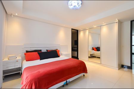 Casa à venda com 630m², 4 quartos e 5 vagasSuíte 1