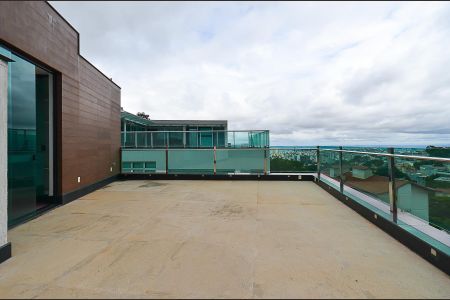 Casa à venda com 630m², 4 quartos e 5 vagasTerraço