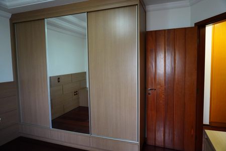 Casa para alugar com 468m², 5 quartos e 4 vagasQuarto 3