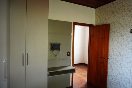 Casa para alugar com 468m², 5 quartos e 4 vagasQuarto 1