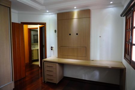 Casa para alugar com 468m², 5 quartos e 4 vagasQuarto 3