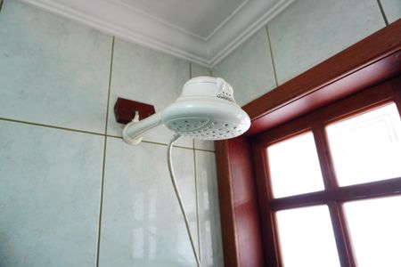 Casa para alugar com 468m², 5 quartos e 4 vagasBanheiro de serviço