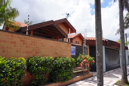 Casa para alugar com 468m², 5 quartos e 4 vagasPlaquinha 