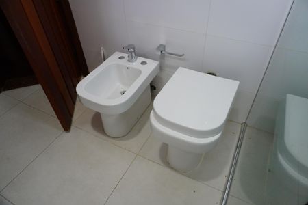 Casa para alugar com 468m², 5 quartos e 4 vagasBanheiro da Suíte