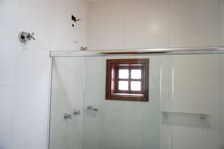 Casa para alugar com 468m², 5 quartos e 4 vagasBanheiro da Suíte