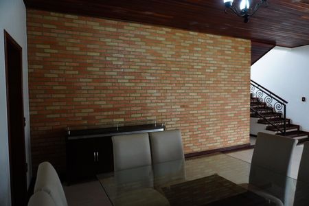 Casa para alugar com 468m², 5 quartos e 4 vagasSala