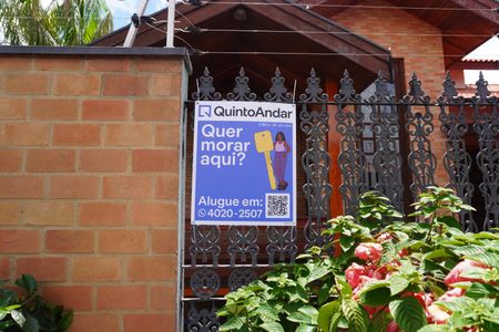 Casa para alugar com 468m², 5 quartos e 4 vagas YEQA - 173