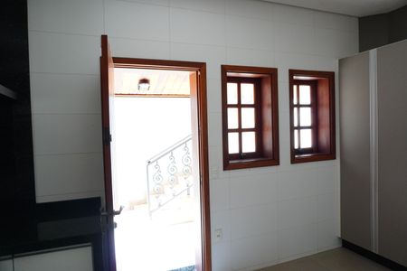 Casa para alugar com 468m², 5 quartos e 4 vagasCozinha