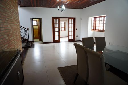 Sala de casa para alugar com 5 quartos, 468m² em Jardim Ipiranga, Americana