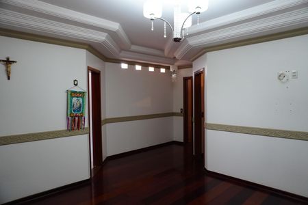 Casa para alugar com 468m², 5 quartos e 4 vagasSuíte