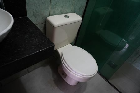 Casa para alugar com 468m², 5 quartos e 4 vagasBanheiro de serviço