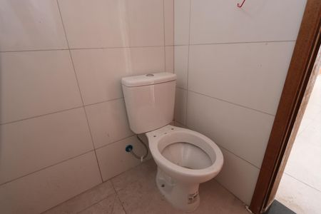 Apartamento para alugar com 76m², 2 quartos e sem vagaBanheiro