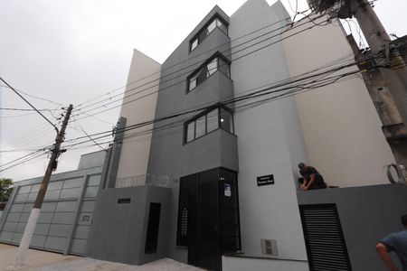 Apartamento para alugar com 76m², 2 quartos e sem vagaFachada