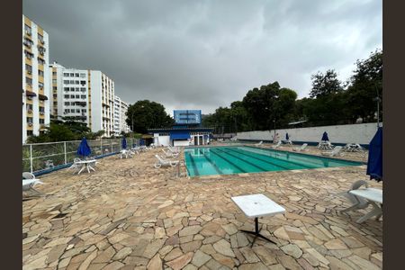 Apartamento à venda com 52m², 2 quartos e 2 vagasÁrea comum - Piscina
