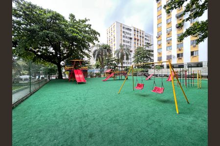 Apartamento à venda com 52m², 2 quartos e 2 vagasÁrea comum - Playground