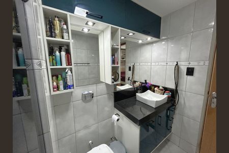 Apartamento à venda com 52m², 2 quartos e 2 vagasBanheiro