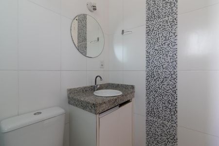 Casa à venda com 85m², 2 quartos e 2 vagasBanheiro da Suíte 1