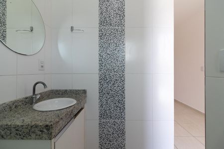 Casa à venda com 85m², 2 quartos e 2 vagasBanheiro da Suíte 1