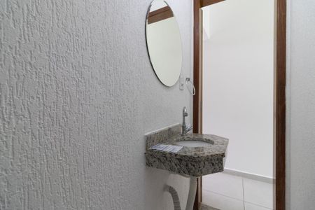 Casa à venda com 85m², 2 quartos e 2 vagasLavabo