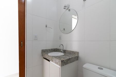 Casa à venda com 85m², 2 quartos e 2 vagasBanheiro da Suíte 2