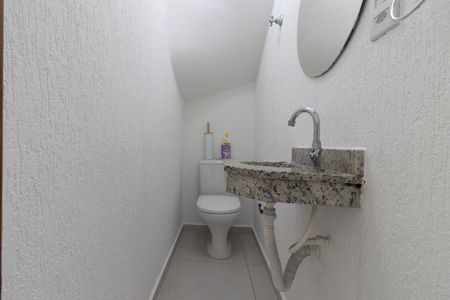 Casa à venda com 85m², 2 quartos e 2 vagasLavabo