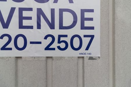 Casa à venda com 85m², 2 quartos e 2 vagasPlaquinha