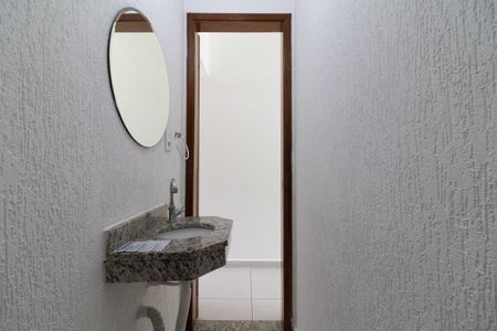 Casa à venda com 85m², 2 quartos e 2 vagasLavabo