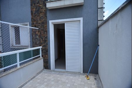 Apartamento para alugar com 45m², 2 quartos e 1 vagaSacada