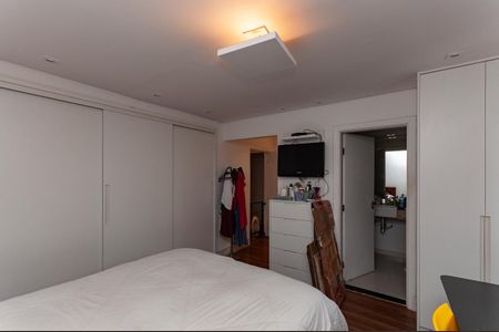 Apartamento para alugar com 240m², 3 quartos e 2 vagasQuarto 2 Suíte