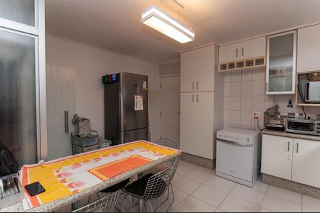 Apartamento para alugar com 240m², 3 quartos e 2 vagasCozinha