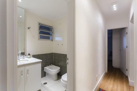 Apartamento para alugar com 240m², 3 quartos e 2 vagasBanheiro