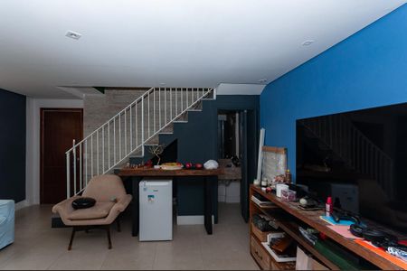 Apartamento para alugar com 240m², 3 quartos e 2 vagasSala