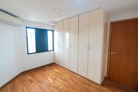 Apartamento à venda com 290m², 5 quartos e 3 vagasQuarto 1